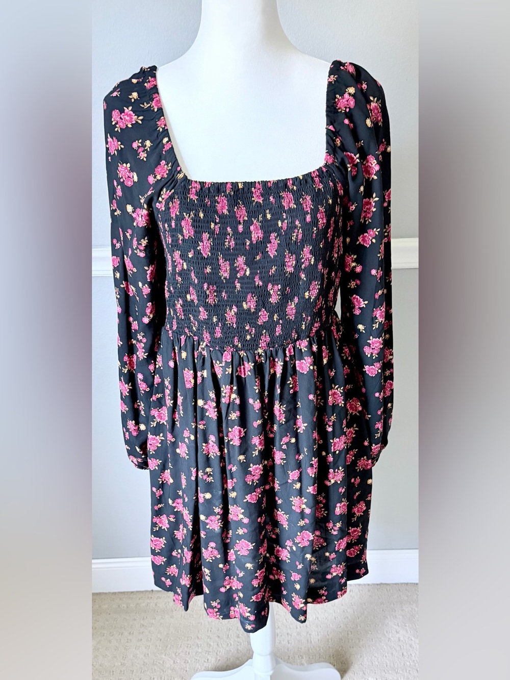 Old Navy Fit and Flare Black Floral Smocked Long-Sleeve Mini Dress